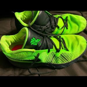 Mens Nike Kyrie Flytrap